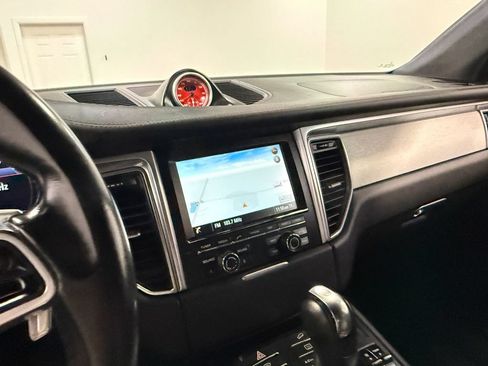 Used 2015 Porsche Macan Turbo AWD/4WD image 78
