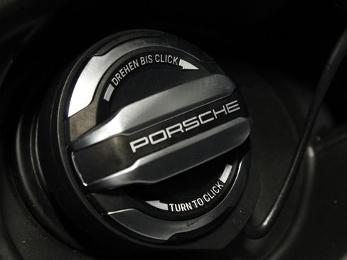 Used 2024 Porsche 911 Carrera GTS w/ Premium Package RWD image 27