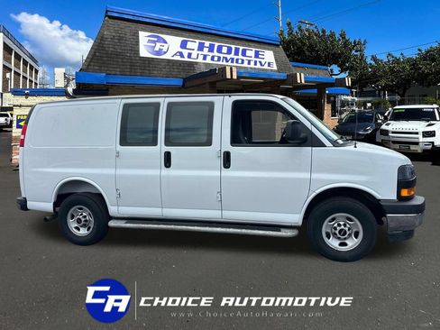 Used 2025 GMC Savana 2500 w/ Driver Convenience Package RWD image 9