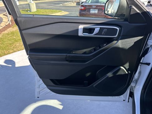 Used 2021 Ford Explorer 2WD image 14