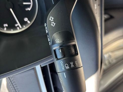 Used 2024 Mitsubishi Outlander SE image 22