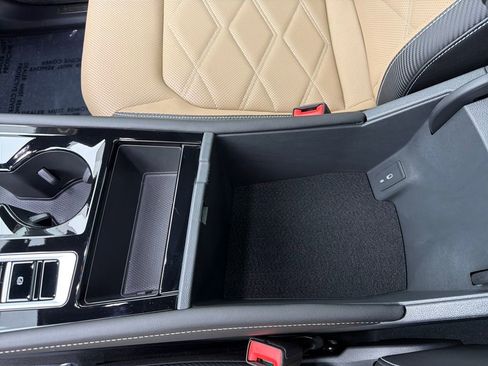 Certified 2025 Volkswagen Atlas Cross Sport SE image 24