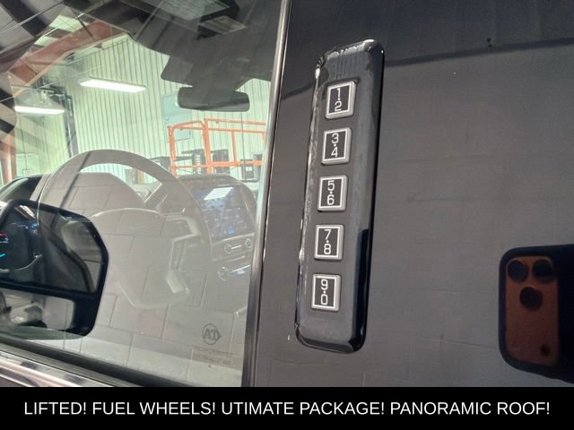 Used 2022 Ford F350 King Ranch w/ King Ranch Ultimate Package AWD/4WD image 7