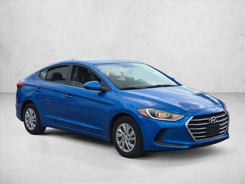 Used 2017 Hyundai Elantra SE FWD image 4