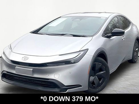 Used 2023 Toyota Prius LE image 1