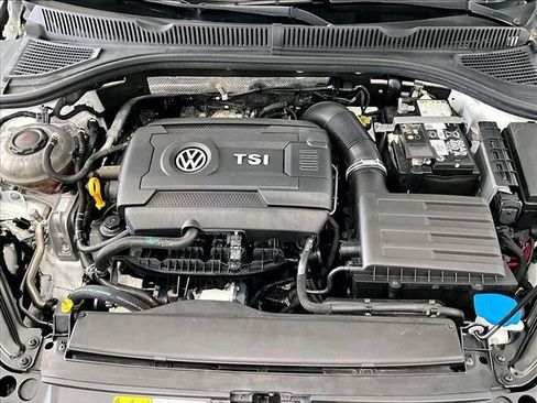 Used 2024 Volkswagen Jetta GLI 40th Anniversary Edition FWD image 11