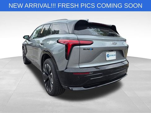 Certified 2025 Chevrolet Blazer EV RS AWD/4WD image 5
