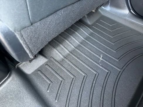 Used 2016 Toyota RAV4 LE image 14