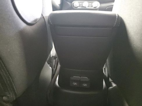 New 2025 Nissan Kicks Play S image 28