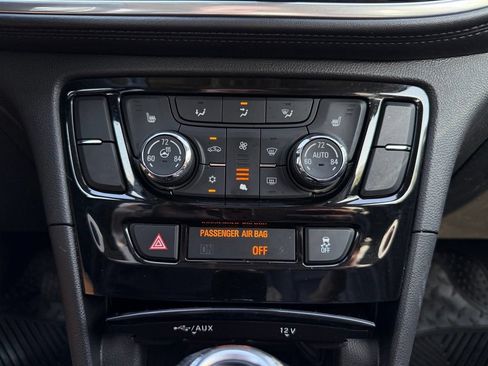 Used 2018 Buick Encore Essence FWD image 20
