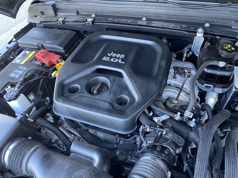 Used 2022 Jeep Wrangler Unlimited Sahara 4xe w/ Cold Weather Group image 11