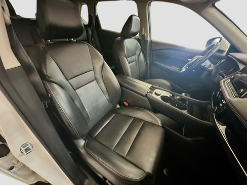 Used 2023 Nissan Rogue SL image 33