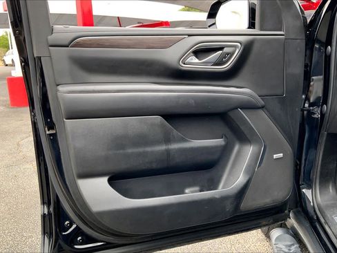 Used 2022 Chevrolet Tahoe Z71 w/ Off-Road Capability Package AWD/4WD image 22