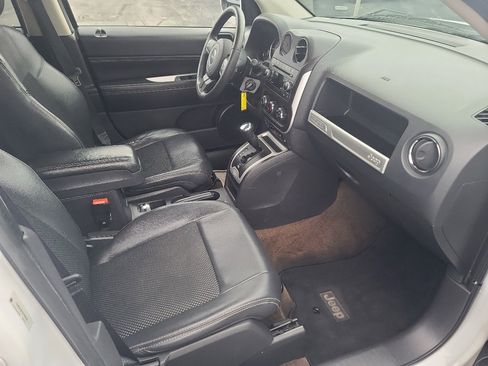 Used 2014 Jeep Compass Latitude image 14