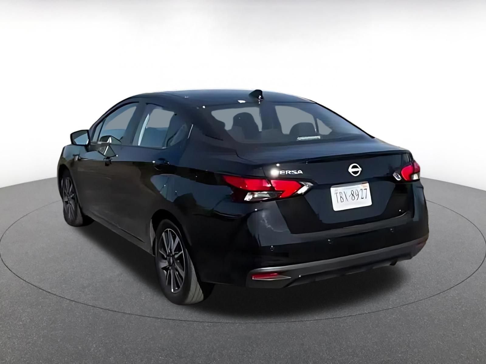 Used 2025 Nissan Versa SV FWD image 3