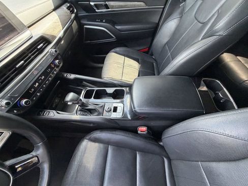 Used 2021 Kia Telluride EX w/ EX Premium Package AWD/4WD image 19