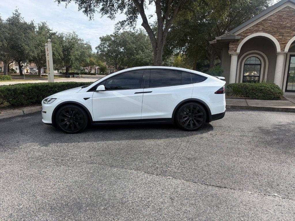 Used 2023 Tesla Model X AWD/4WD image 1