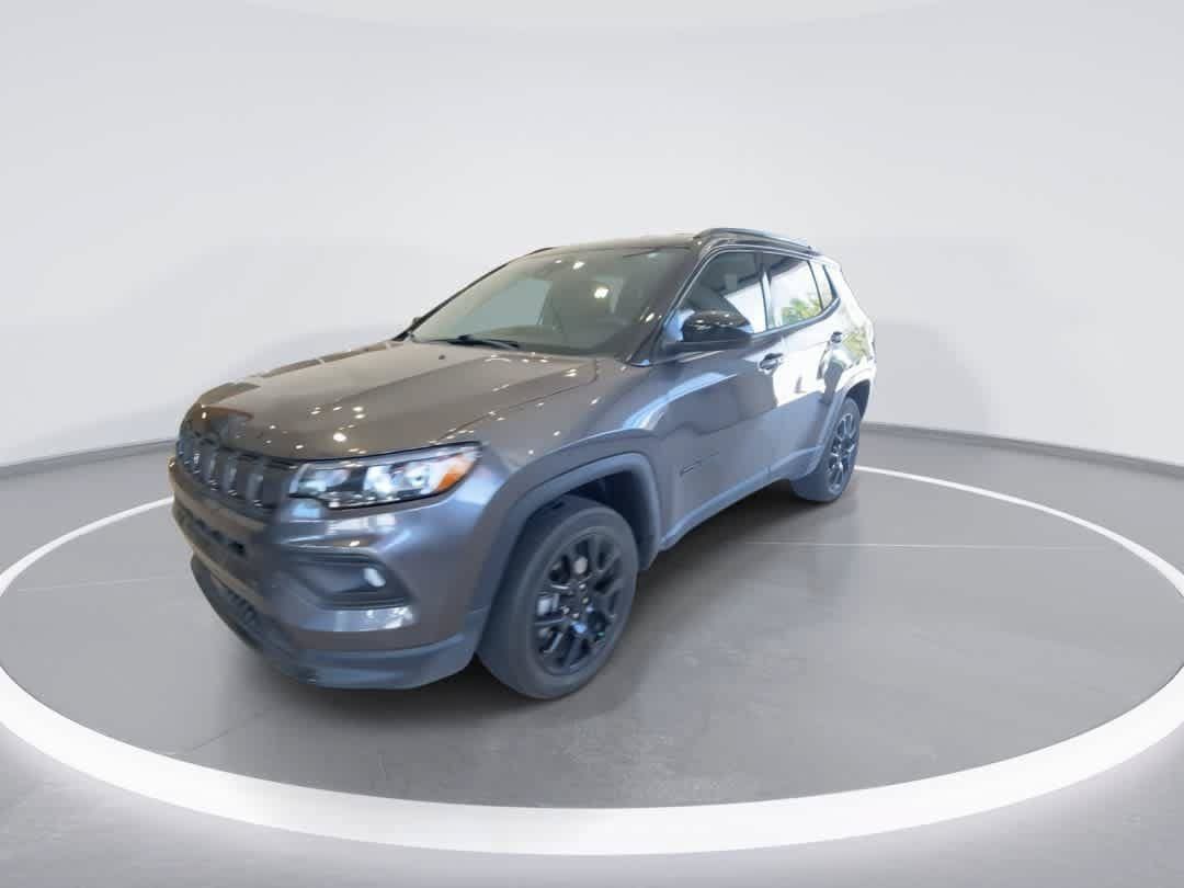 Used 2022 Jeep Compass Latitude AWD/4WD image 4
