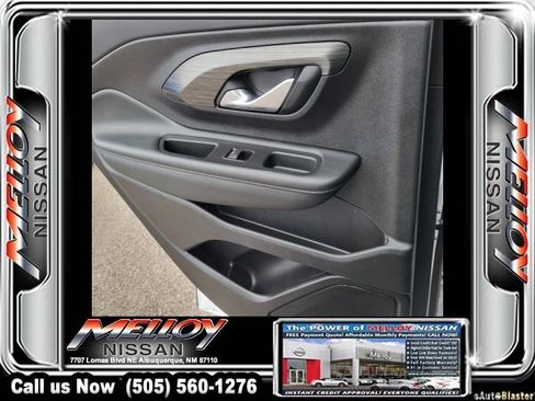 Used 2024 GMC Terrain SLT image 11