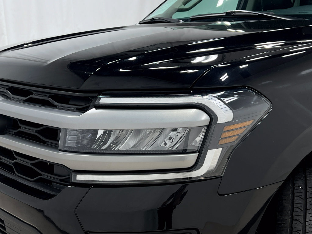Used 2022 Ford Expedition Max XLT w/ Livery Package AWD/4WD image 38
