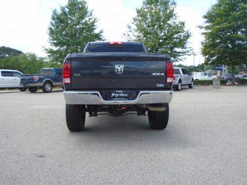 Used 2017 RAM 1500 Classic SLT image 6