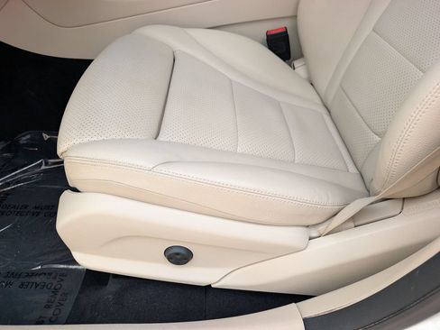 Certified 2020 Mercedes-Benz GLC 300 4MATIC image 24
