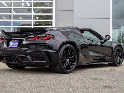 Used 2025 Chevrolet Corvette Z06 w/ Battery Protection Package image 9