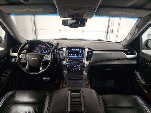 Used 2018 Chevrolet Suburban Premier image 36