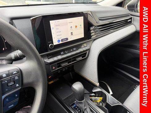 Used 2025 Toyota Camry LE AWD/4WD image 25