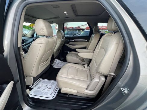 Used 2018 Buick Enclave Essence AWD/4WD image 15