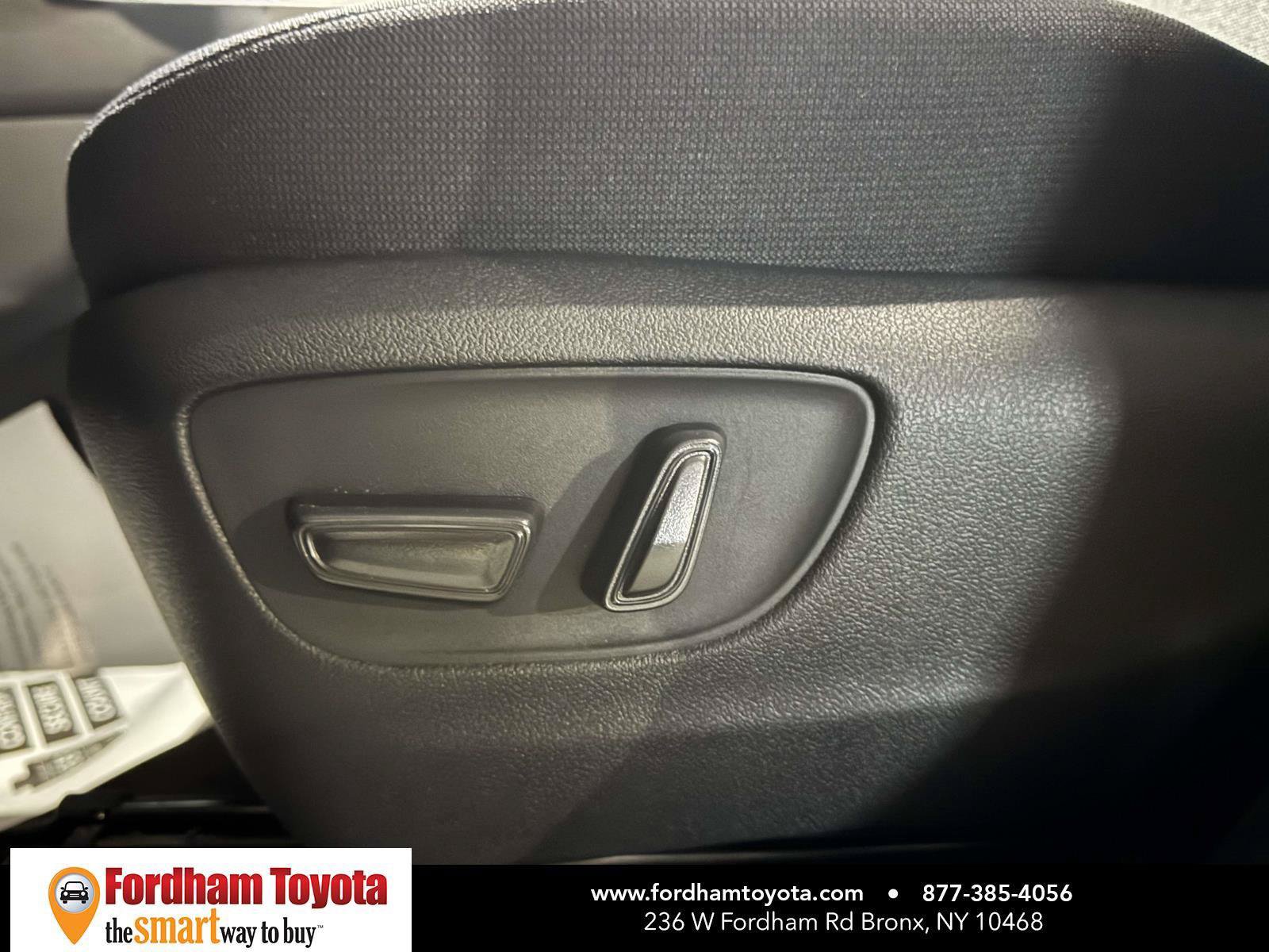Used 2026 Toyota Grand Highlander AWD image 17