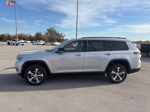 New 2025 Jeep Grand Cherokee L Limited image 5
