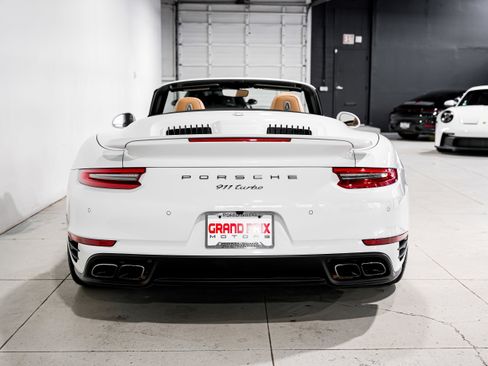 Used 2018 Porsche 911 Turbo image 4