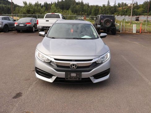 Used 2016 Honda Civic EX image 2