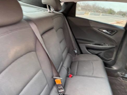 Used 2016 Chevrolet Malibu LT image 18