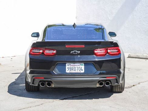 Used 2019 Chevrolet Camaro LT RWD image 5