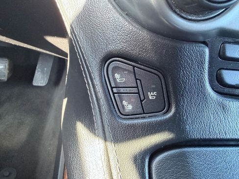 Used 2015 Chevrolet Suburban LTZ AWD/4WD image 29
