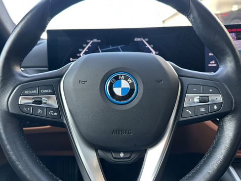 Used 2023 BMW i4 eDrive35 w/ Premium Package RWD image 22