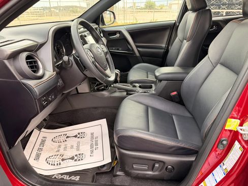 Used 2018 Toyota RAV4 SE w/ Power Extra Value Package AWD/4WD image 12
