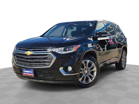 Certified 2018 Chevrolet Traverse Premier w/ Driver Confidence II Package image 1