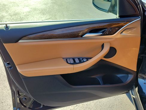 Used 2024 BMW X3 sDrive30i w/ Premium Package image 18