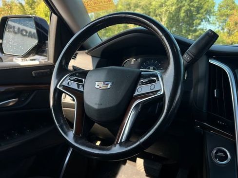Used 2019 Cadillac Escalade ESV image 20
