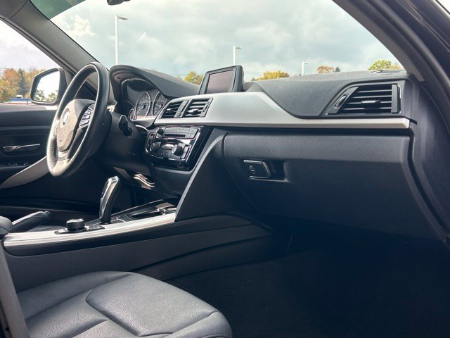 Used 2018 BMW 320i xDrive Sedan AWD/4WD image 21