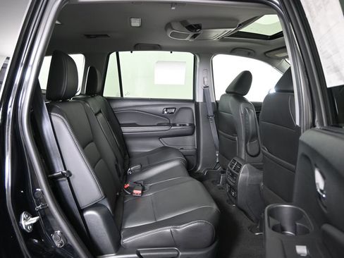 Used 2021 Honda Pilot Touring image 15