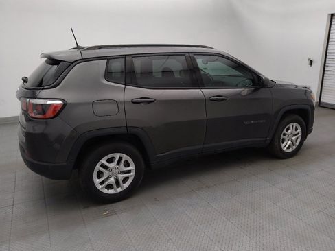 Used 2018 Jeep Compass Sport w/ Tech Group FWD image 10
