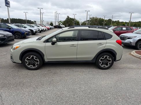 Used 2017 Subaru Crosstrek 2.0i Premium AWD/4WD image 11