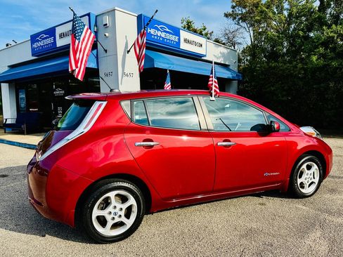 Used 2013 Nissan Leaf SV w/ LED & Quick Charge Pkg image 9