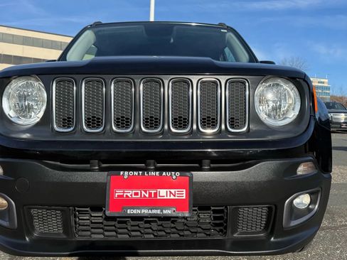 Used 2017 Jeep Renegade Latitude image 11