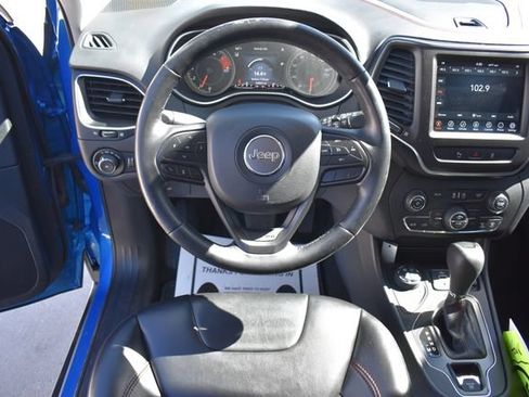Used 2021 Jeep Cherokee Trailhawk AWD/4WD image 16