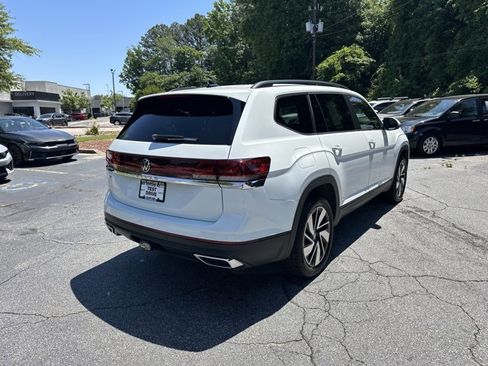 Used 2024 Volkswagen Atlas SE FWD image 6